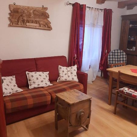 Casa Vacanze Da Lino Nus Esterno foto